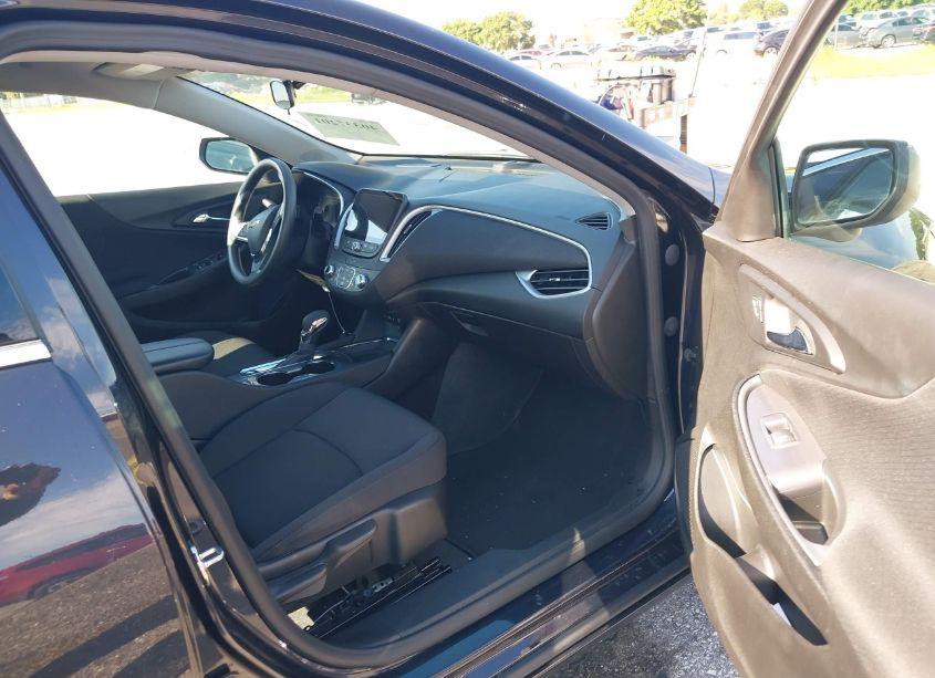Photo 5 of 2023 Chevrolet Malibu FWD 1LT (VIN 1G1ZD5ST3PF239929)