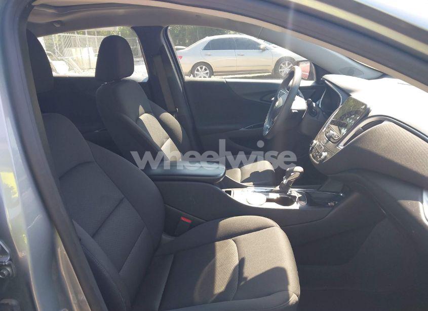 Photo 5 of 2023 Chevrolet Malibu FWD 1LT (VIN 1G1ZD5ST3PF253703)