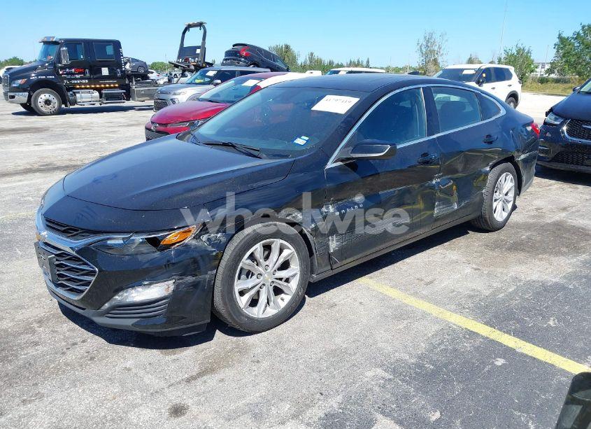 Photo 2 of 2024 Chevrolet Malibu FWD 1LT (VIN 1G1ZD5ST3RF104534)