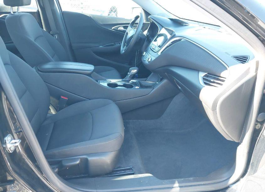 Photo 5 of 2024 Chevrolet Malibu FWD 1LT (VIN 1G1ZD5ST3RF105912)