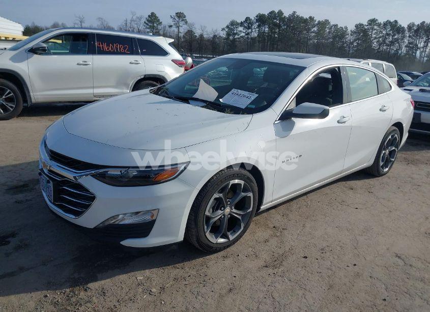 Photo 2 of 2024 Chevrolet Malibu FWD 1LT (VIN 1G1ZD5ST3RF115999)