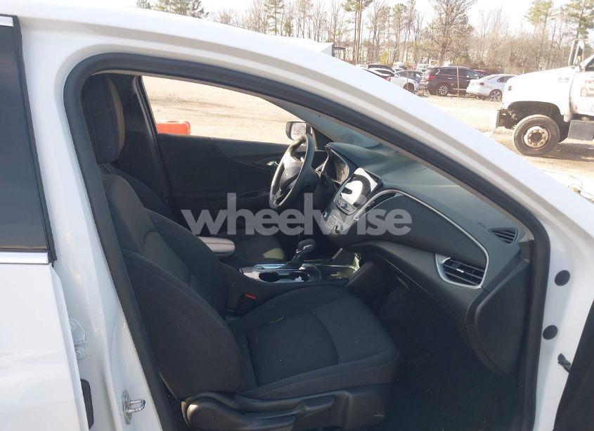 Photo 5 of 2024 Chevrolet Malibu FWD 1LT (VIN 1G1ZD5ST3RF115999)