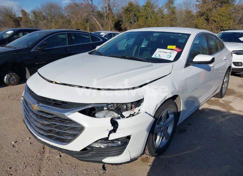 Photo 2 of 2024 Chevrolet Malibu FWD 1LT (VIN 1G1ZD5ST3RF122564)