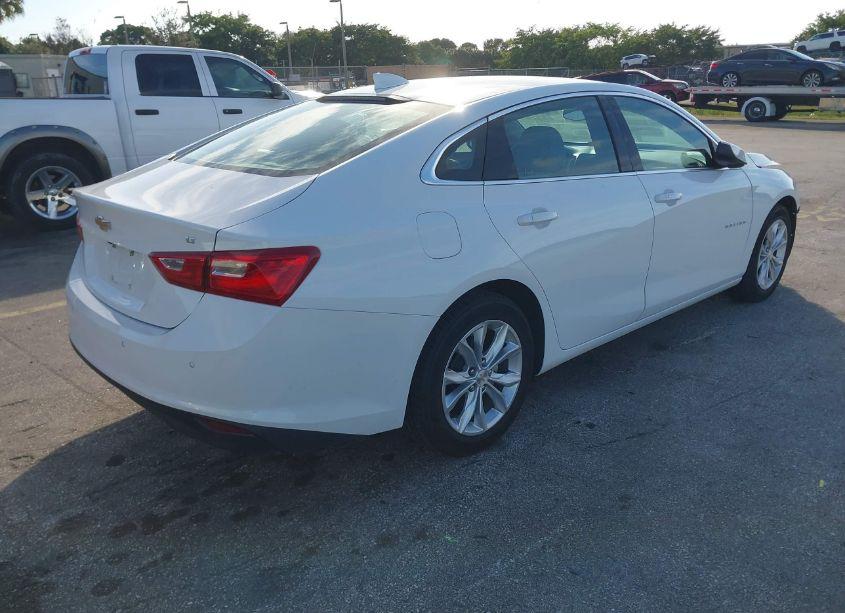 Photo 4 of 2024 Chevrolet Malibu FWD 1LT (VIN 1G1ZD5ST3RF131328)