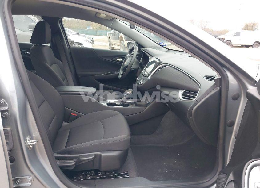 Photo 5 of 2024 Chevrolet Malibu FWD 1LT (VIN 1G1ZD5ST3RF131345)