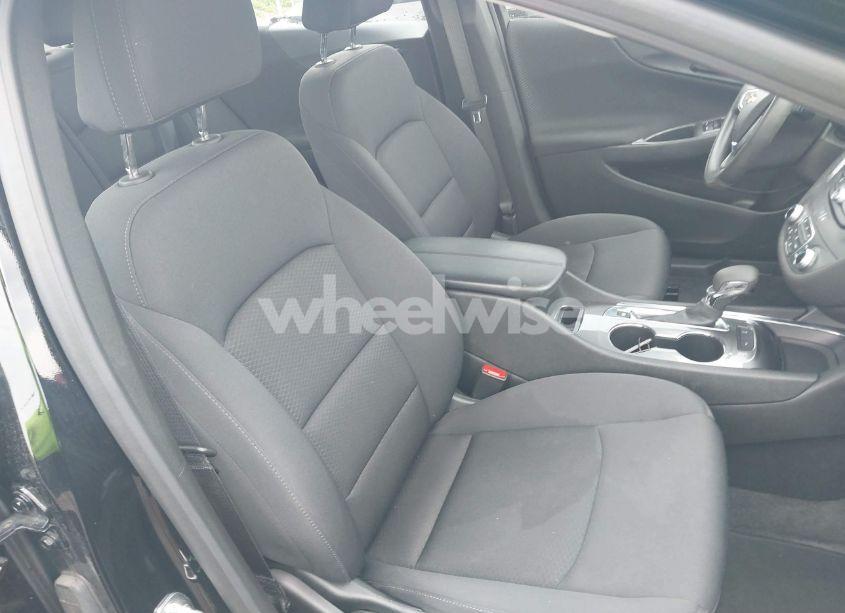 Photo 5 of 2024 Chevrolet Malibu FWD 1LT (VIN 1G1ZD5ST3RF145701)