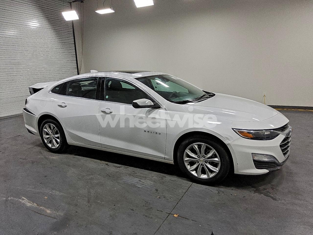 Photo 4 of 2024 CHEVROLET MALIBU LT (VIN 1G1ZD5ST3RF177497)