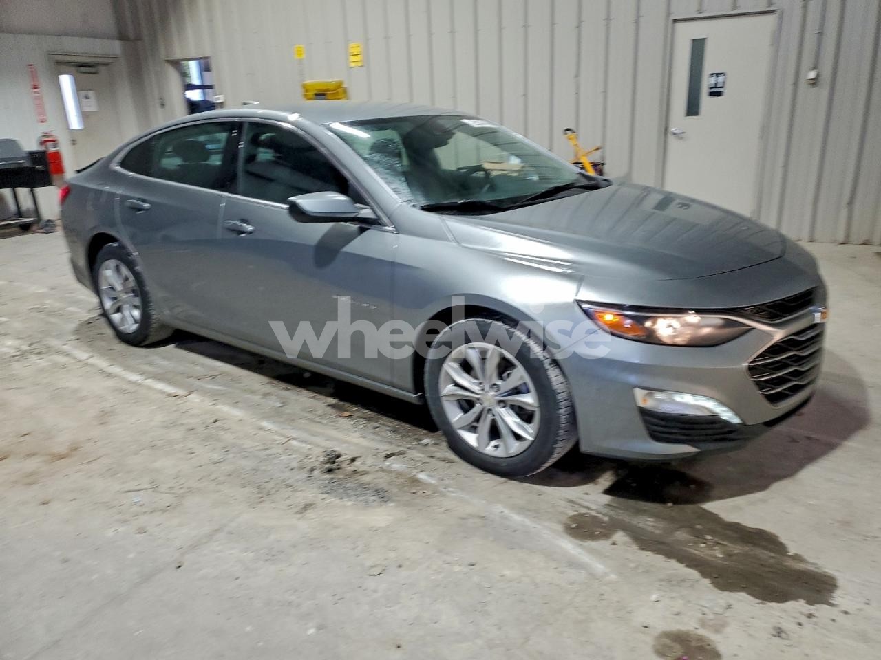 Photo 4 of 2025 CHEVROLET MALIBU LT (VIN 1G1ZD5ST3SF112218)