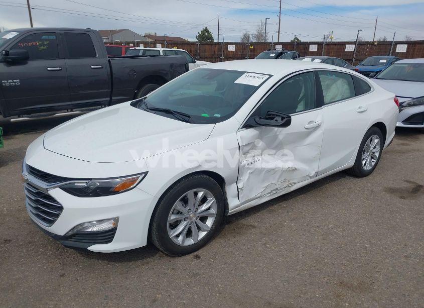 Photo 2 of 2025 Chevrolet Malibu FWD 1LT (VIN 1G1ZD5ST3SF121873)