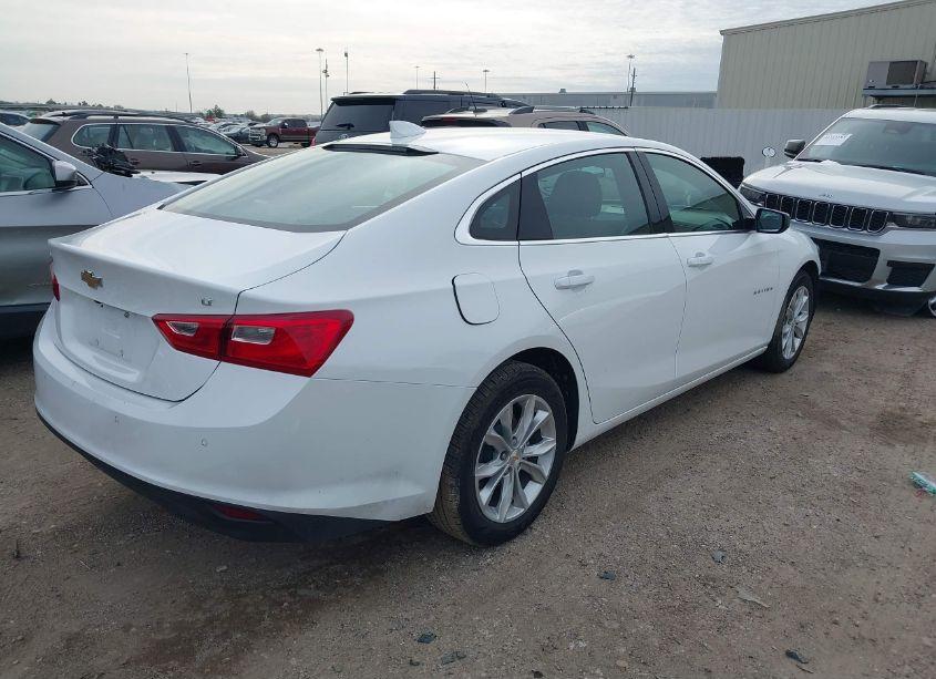 Photo 4 of 2025 Chevrolet Malibu FWD 1LT (VIN 1G1ZD5ST3SF122571)