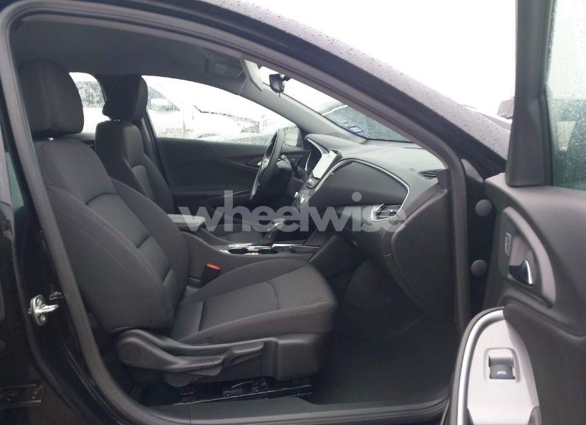 Photo 5 of 2025 Chevrolet Malibu FWD 1LT (VIN 1G1ZD5ST3SF125082)