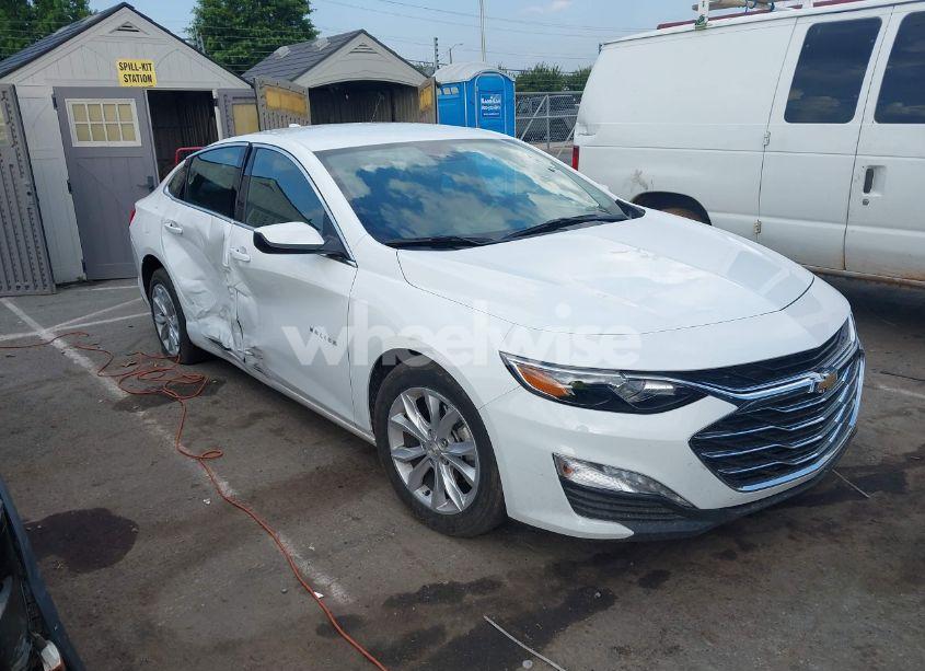 2025 Chevrolet Malibu FWD 1LT (VIN 1G1ZD5ST3SF133117) main photo