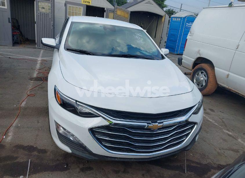 Photo 12 of 2025 Chevrolet Malibu FWD 1LT (VIN 1G1ZD5ST3SF133117)