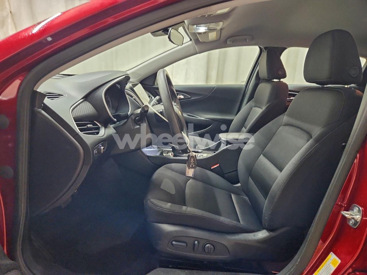 Photo 7 of 2025 CHEVROLET MALIBU LT (VIN 1G1ZD5ST3SF138544)