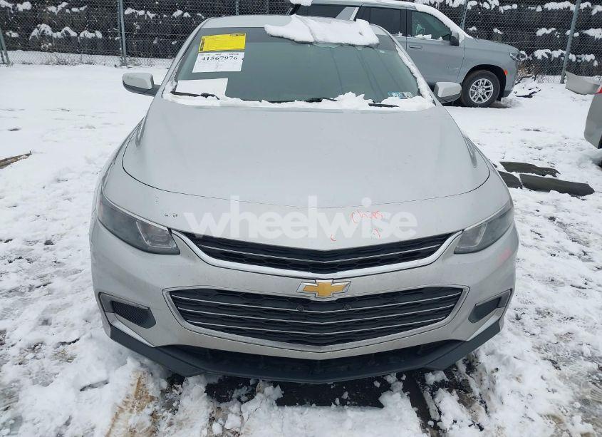 Photo 12 of 2018 Chevrolet Malibu LT (VIN 1G1ZD5ST4JF105518)