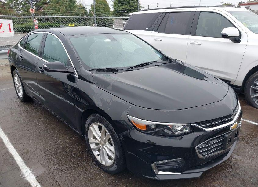 2018 Chevrolet Malibu LT (VIN 1G1ZD5ST4JF107768) main photo