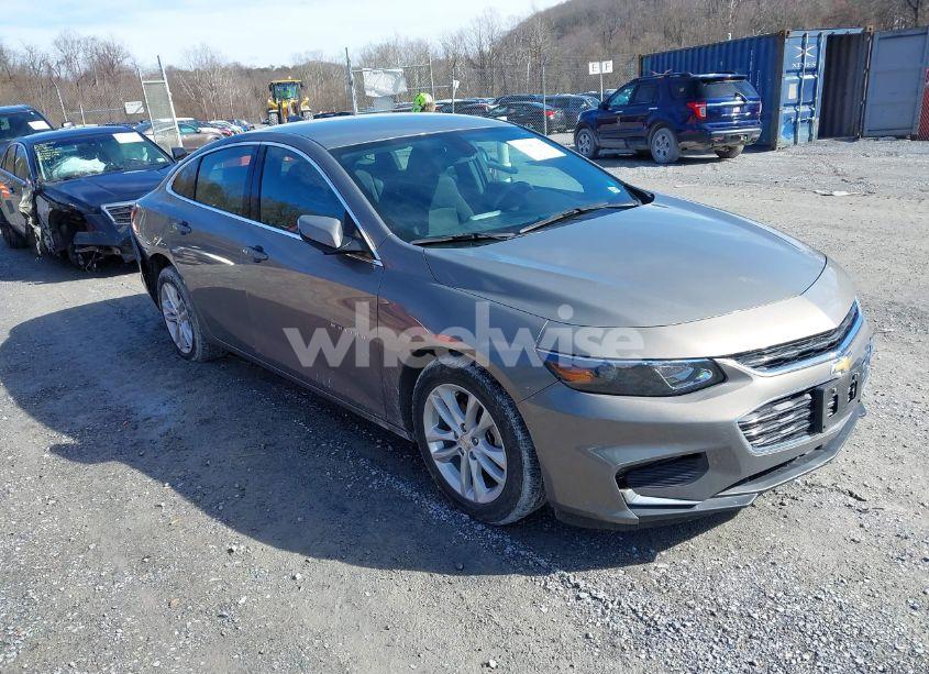 2018 Chevrolet Malibu LT (VIN 1G1ZD5ST4JF114803) main photo