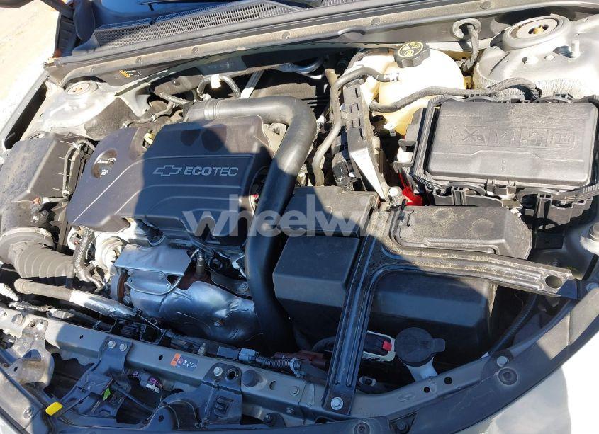 Photo 10 of 2018 Chevrolet Malibu LT (VIN 1G1ZD5ST4JF114803)