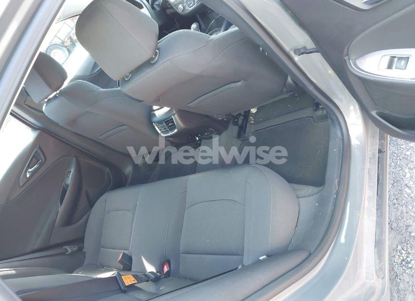 Photo 8 of 2018 Chevrolet Malibu LT (VIN 1G1ZD5ST4JF114803)