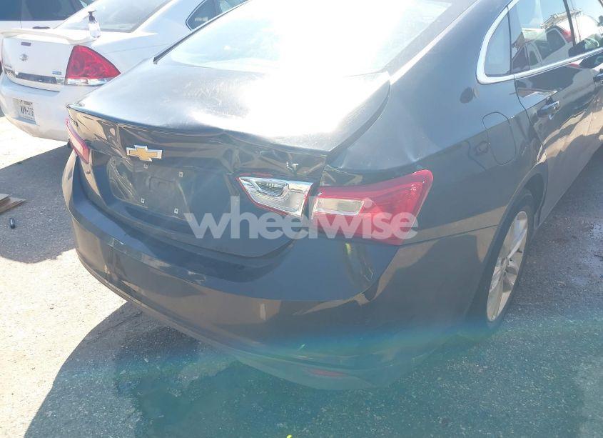 Photo 18 of 2018 Chevrolet Malibu LT (VIN 1G1ZD5ST4JF122173)