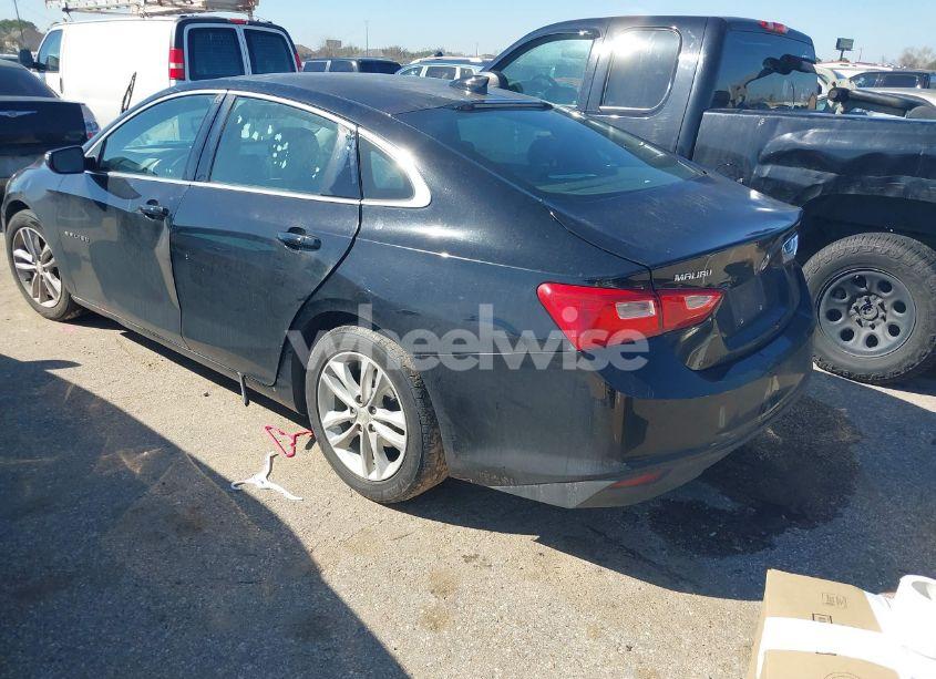 Photo 3 of 2018 Chevrolet Malibu LT (VIN 1G1ZD5ST4JF122173)
