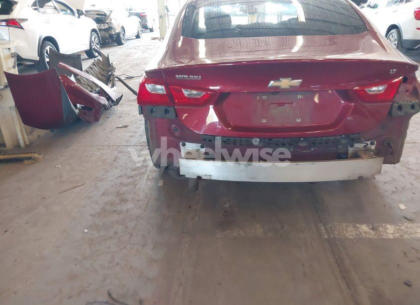 Photo 19 of 2018 Chevrolet Malibu LT (VIN 1G1ZD5ST4JF126062)