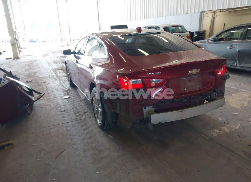Photo 3 of 2018 Chevrolet Malibu LT (VIN 1G1ZD5ST4JF126062)