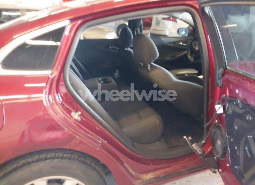 Photo 8 of 2018 Chevrolet Malibu LT (VIN 1G1ZD5ST4JF126062)