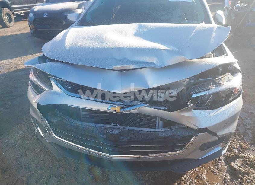 Photo 6 of 2018 Chevrolet Malibu LT (VIN 1G1ZD5ST4JF128670)