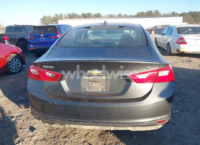 Photo 16 of 2018 Chevrolet Malibu LT (VIN 1G1ZD5ST4JF153245)