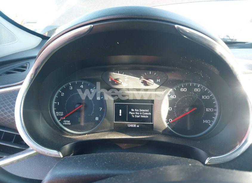 Photo 7 of 2018 Chevrolet Malibu LT (VIN 1G1ZD5ST4JF153245)