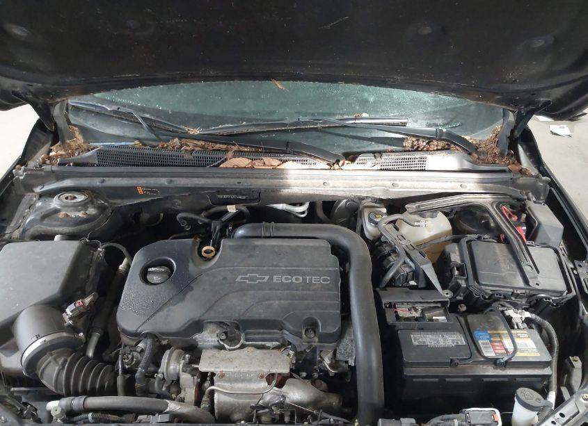 Photo 10 of 2018 Chevrolet Malibu LT (VIN 1G1ZD5ST4JF154461)