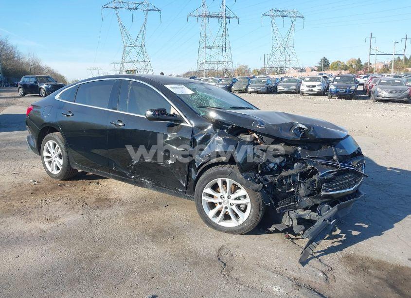 2018 Chevrolet Malibu LT (VIN 1G1ZD5ST4JF162477) main photo