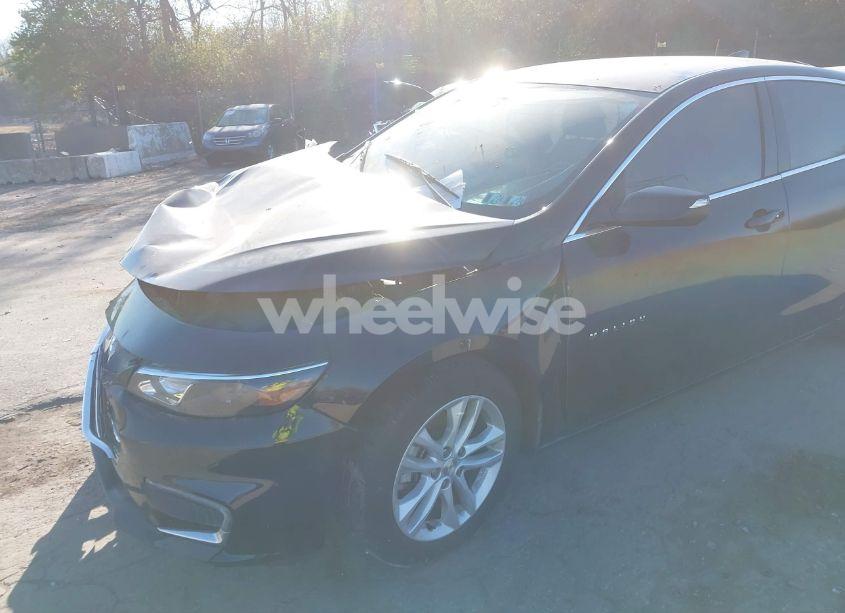 Photo 17 of 2018 Chevrolet Malibu LT (VIN 1G1ZD5ST4JF162477)