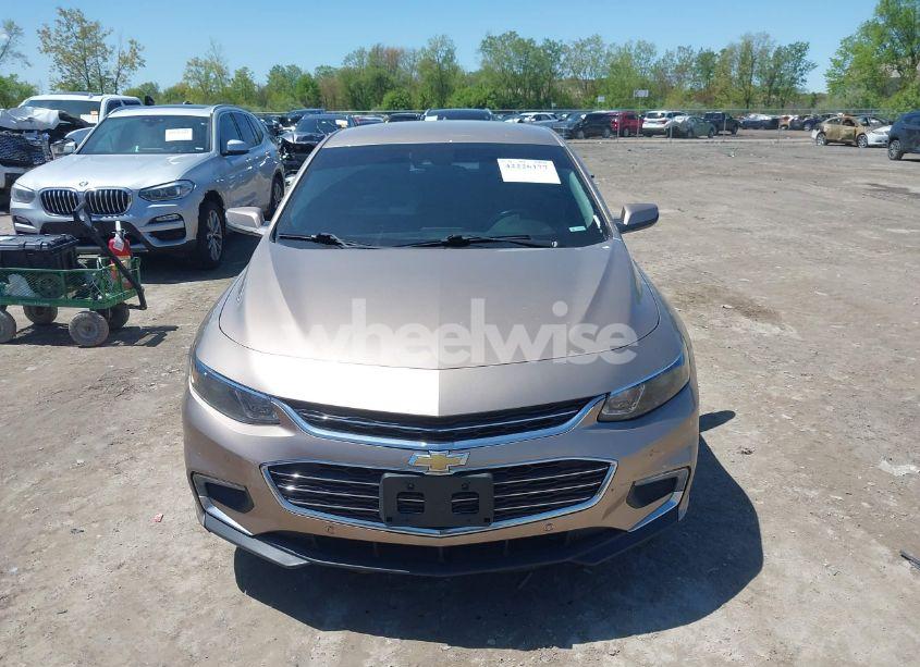 Photo 13 of 2018 Chevrolet Malibu LT (VIN 1G1ZD5ST4JF164097)