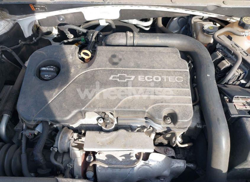 Photo 10 of 2018 Chevrolet Malibu LT (VIN 1G1ZD5ST4JF170174)