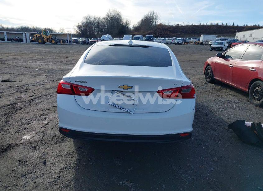 Photo 17 of 2018 Chevrolet Malibu LT (VIN 1G1ZD5ST4JF170174)