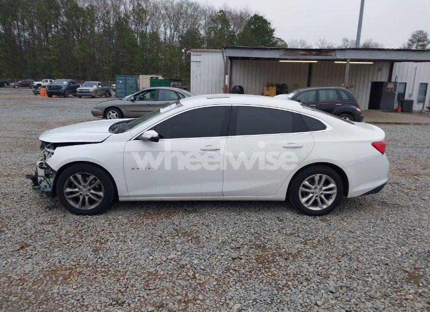 Photo 14 of 2018 Chevrolet Malibu LT (VIN 1G1ZD5ST4JF180705)