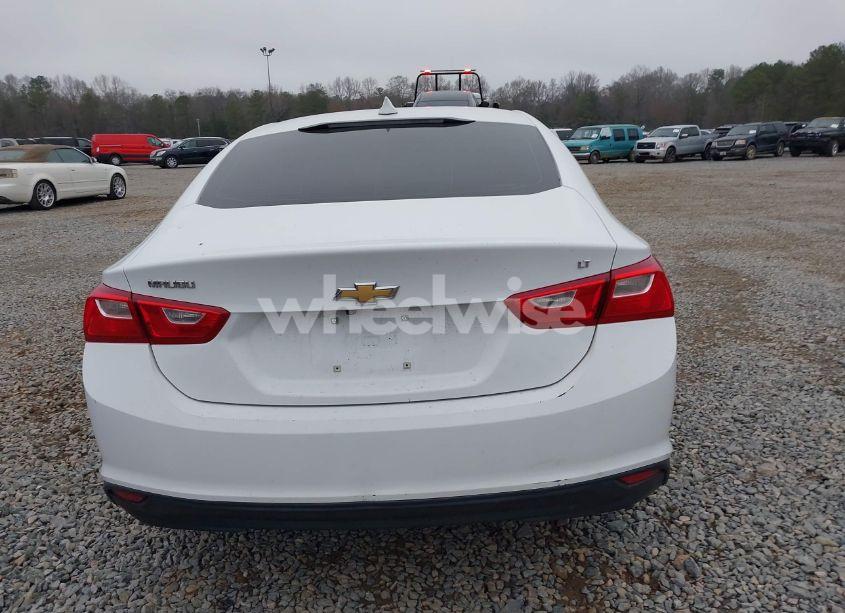 Photo 16 of 2018 Chevrolet Malibu LT (VIN 1G1ZD5ST4JF180705)