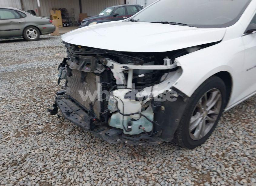 Photo 6 of 2018 Chevrolet Malibu LT (VIN 1G1ZD5ST4JF180705)