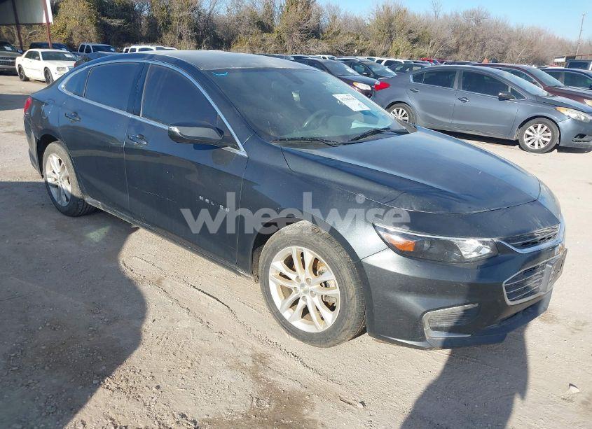 2018 Chevrolet Malibu LT (VIN 1G1ZD5ST4JF187041) main photo
