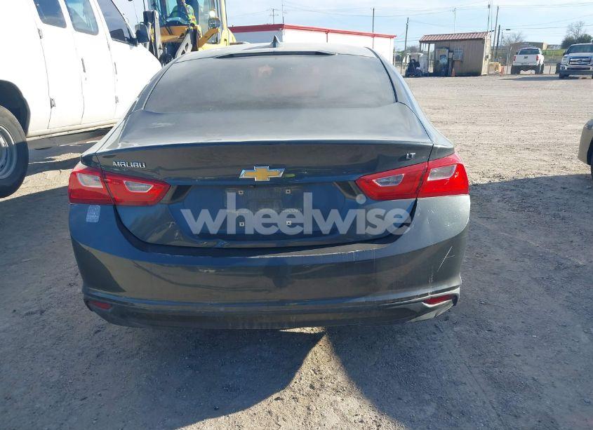 Photo 16 of 2018 Chevrolet Malibu LT (VIN 1G1ZD5ST4JF187041)