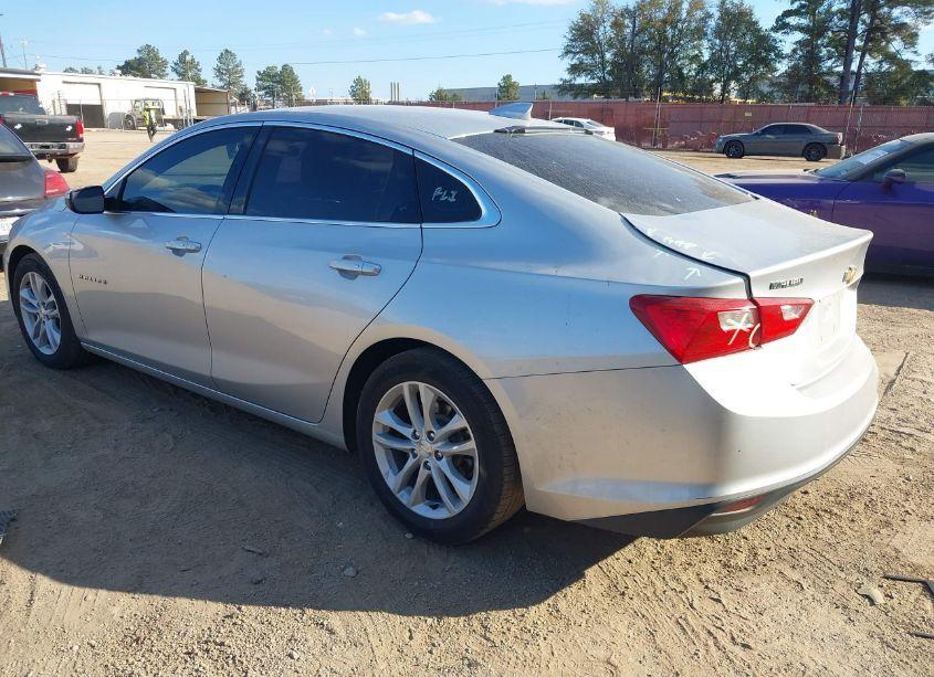 Photo 3 of 2018 Chevrolet Malibu LT (VIN 1G1ZD5ST4JF229935)