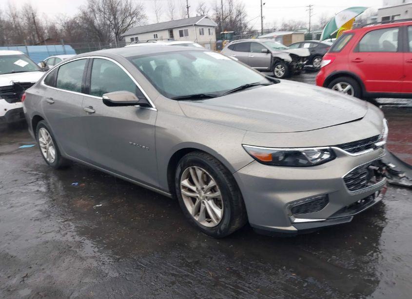 2018 Chevrolet Malibu LT (VIN 1G1ZD5ST4JF230129) main photo