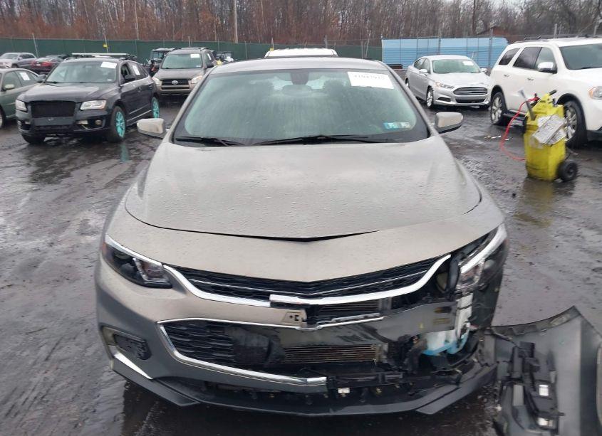 Photo 12 of 2018 Chevrolet Malibu LT (VIN 1G1ZD5ST4JF230129)