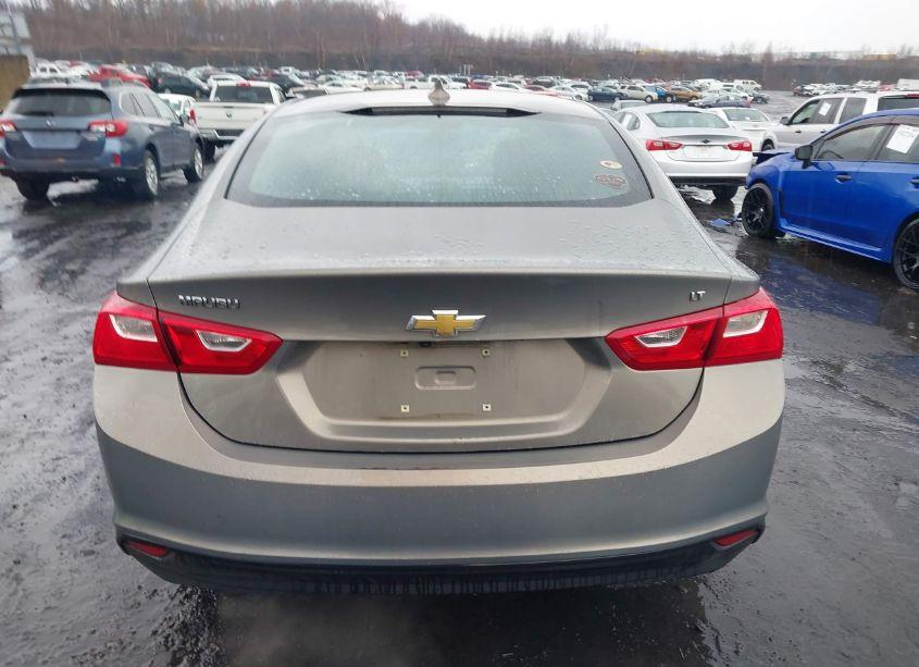 Photo 16 of 2018 Chevrolet Malibu LT (VIN 1G1ZD5ST4JF230129)