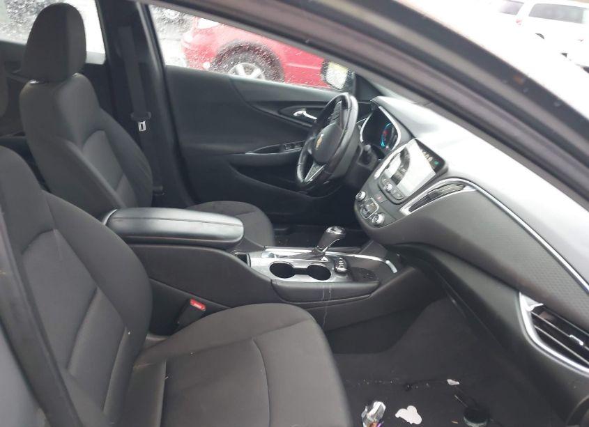 Photo 5 of 2018 Chevrolet Malibu LT (VIN 1G1ZD5ST4JF230129)