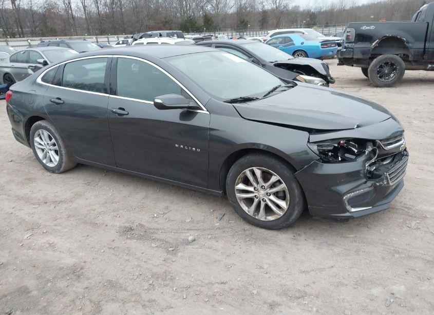 2018 Chevrolet Malibu LT (VIN 1G1ZD5ST4JF241177) main photo