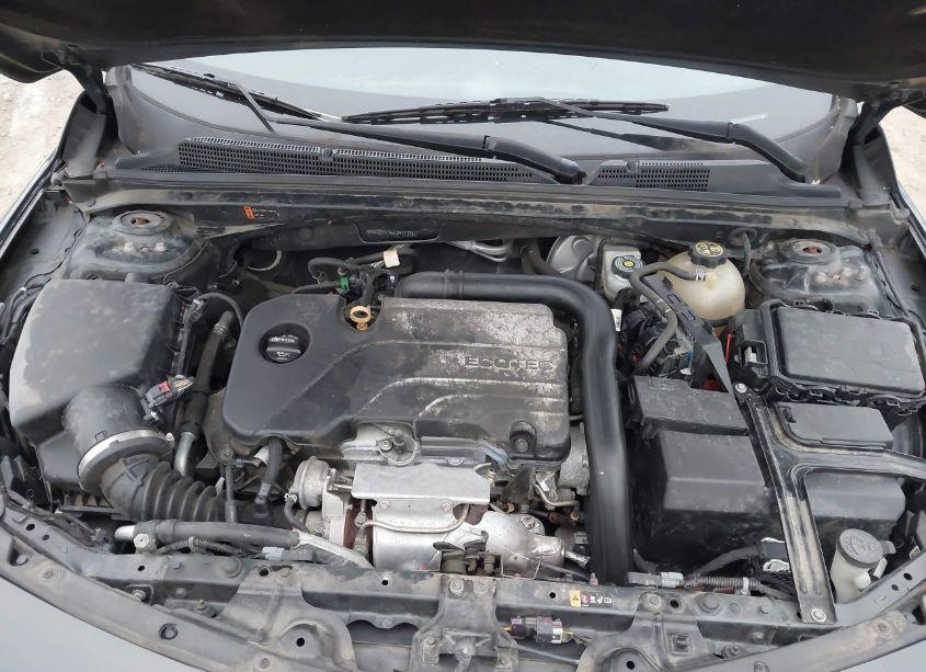Photo 10 of 2018 Chevrolet Malibu LT (VIN 1G1ZD5ST4JF241177)