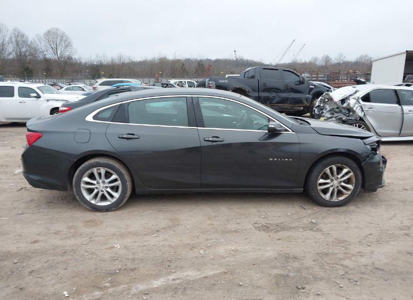 Photo 13 of 2018 Chevrolet Malibu LT (VIN 1G1ZD5ST4JF241177)